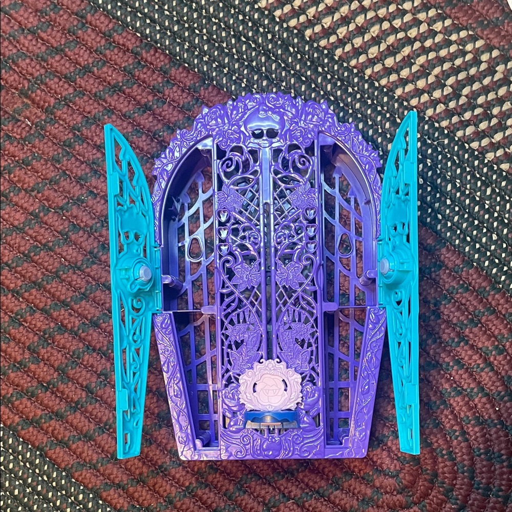 Monster High 12.5" Skulltimate Secrets Monster Mysteries Playset Case only